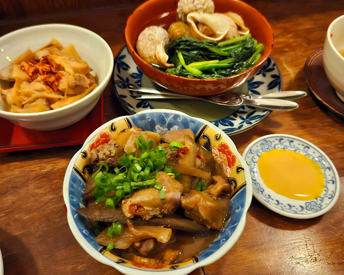 Cuppage Plaza Food : A plate of traditional Obanzai dishes featuring seasonal vegetables and delicate presentation.