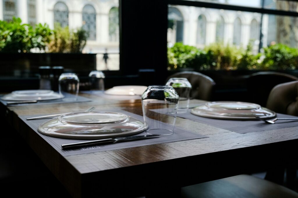 Private Dining SG : Spaces where meaningful conversations and memorable meals take center stage.