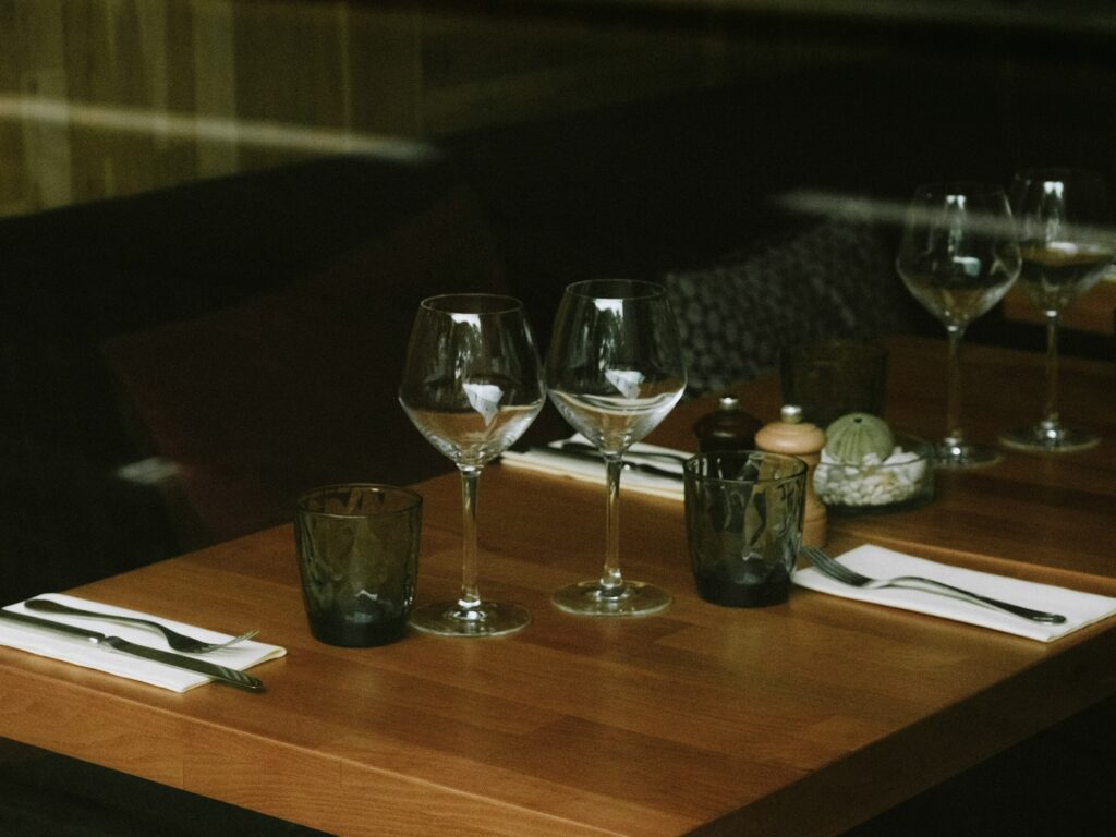 Private Dining SG : Relish the luxury of privacy and comfort while enjoying exquisite cuisine.