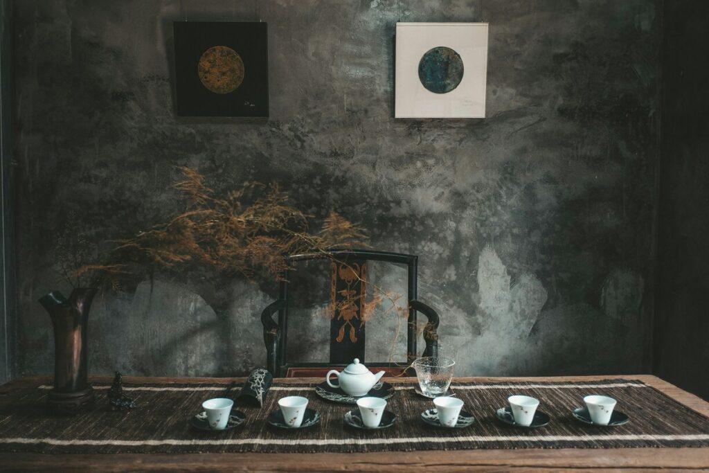 Chinese Tea in SG : Discover traditional tea houses offering serene moments and expertly brewed Chinese teas.