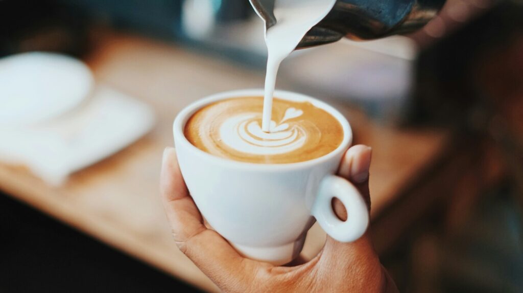 Supernova in Singapore : Morning rituals transform into evening conversations