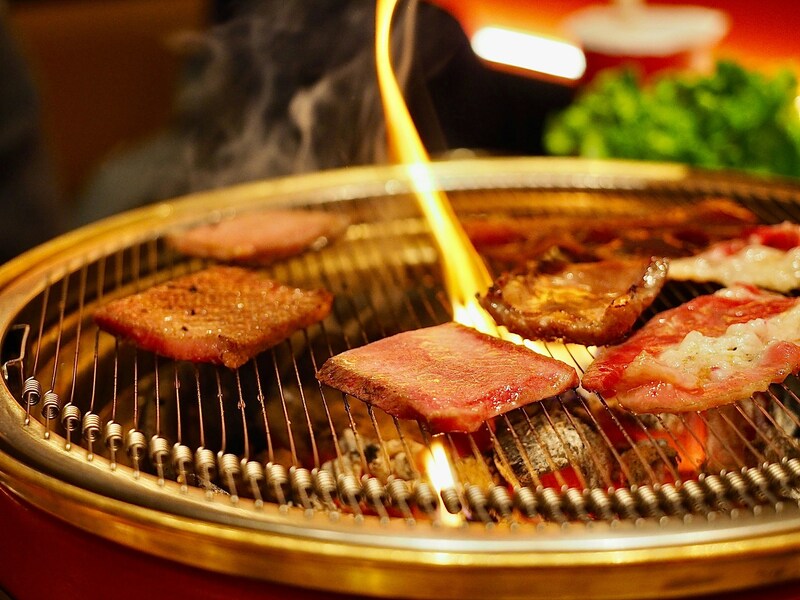 sigrid-BG0ZcGKHgaI-unsplash Orchard Road Food : Tender slices of wagyu beef grilled to perfection in a Japanese restaurant.