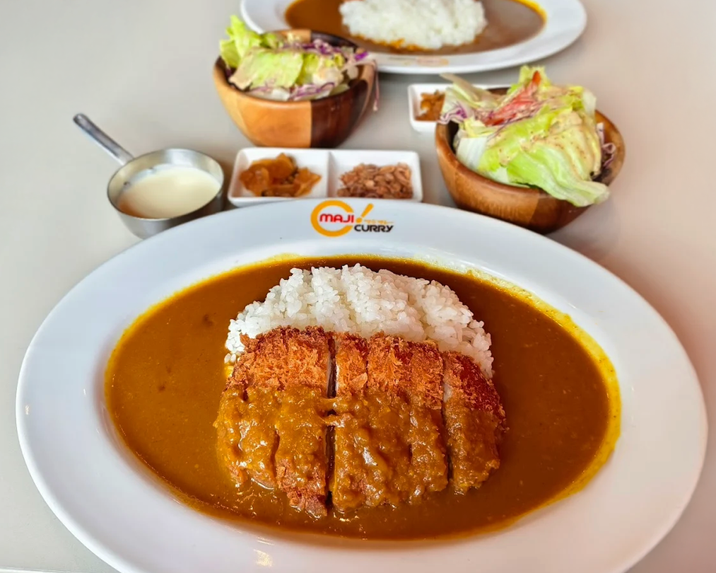 A serving of Maji Curry’s Japanese curry in Singapore, featuring rich curry sauce and rice on a plate.